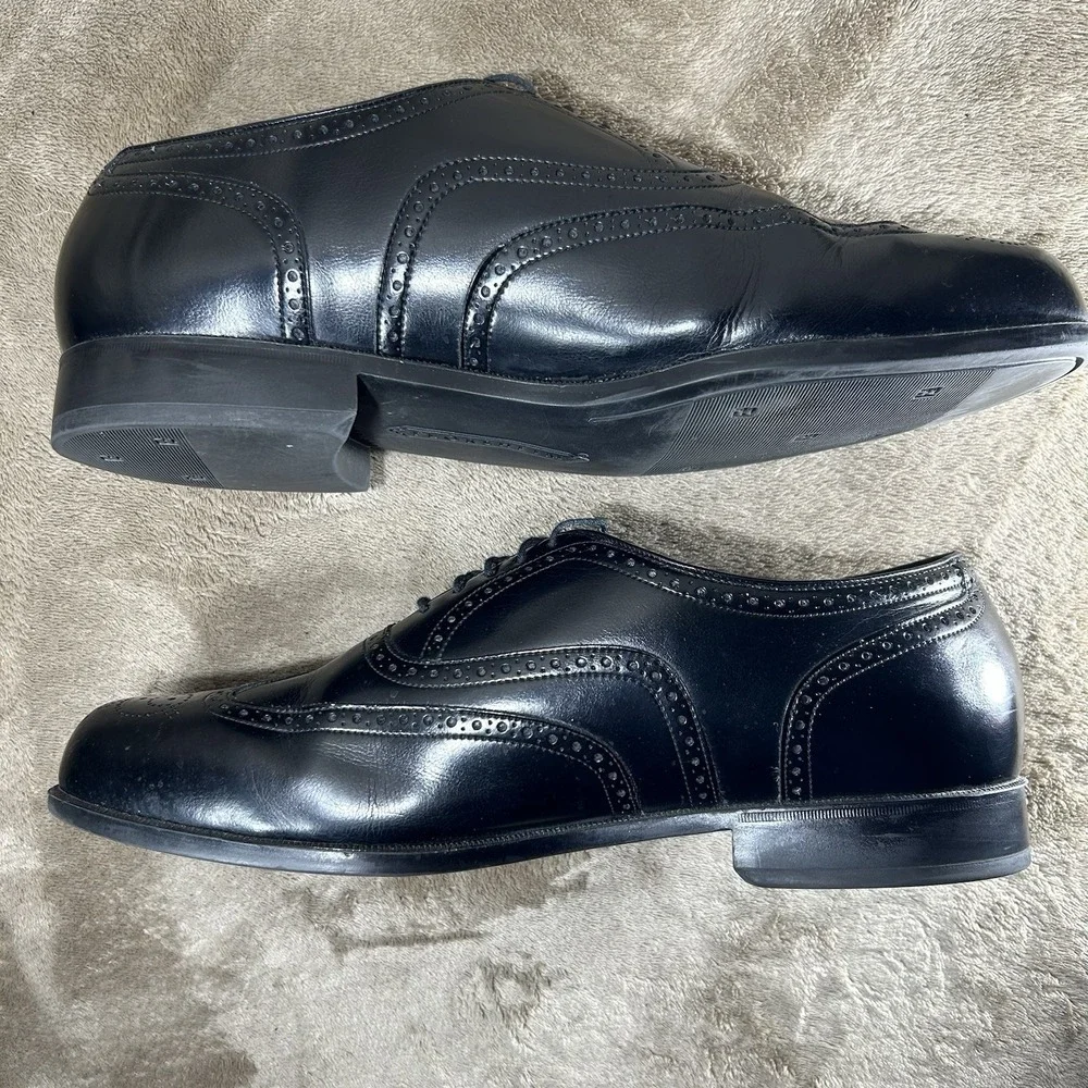 Florsheim Black Leather Wingtip Oxford Dress Shoes - Men's Size 10.5 E (Wide)